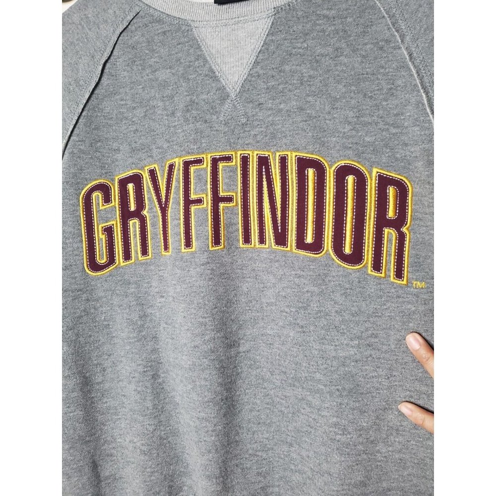 Universal Studios Authentic Gryffindor Sweatshirt… - image 6